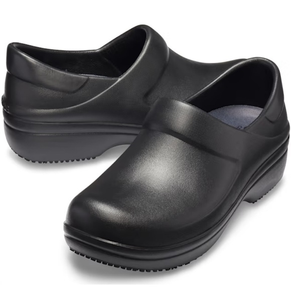 Croc Women’s Neria Pro II Slip Resistant Work Clog - Picture 1 of 5